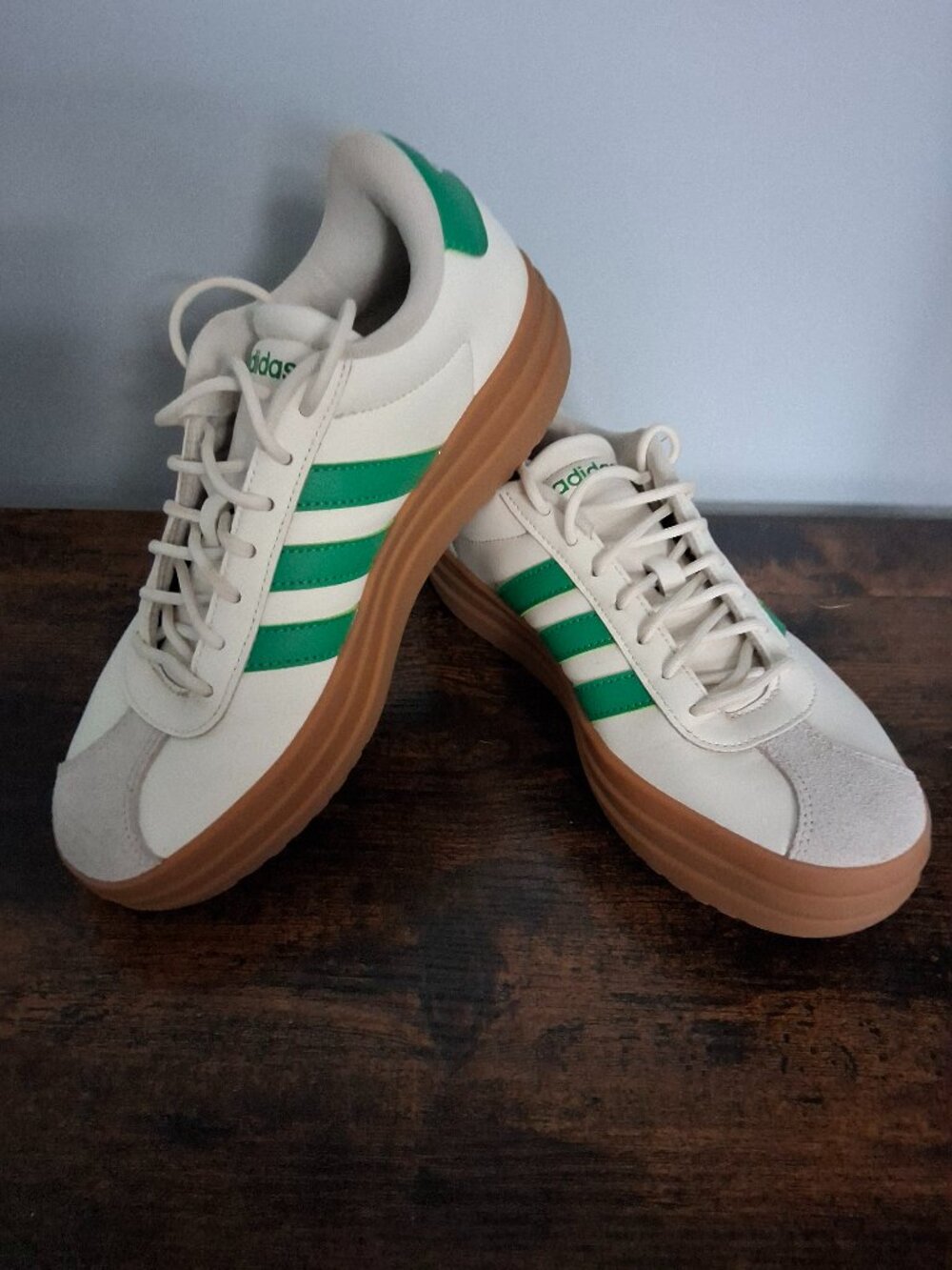 Adidas platform sneaker. White & green. Size 7.